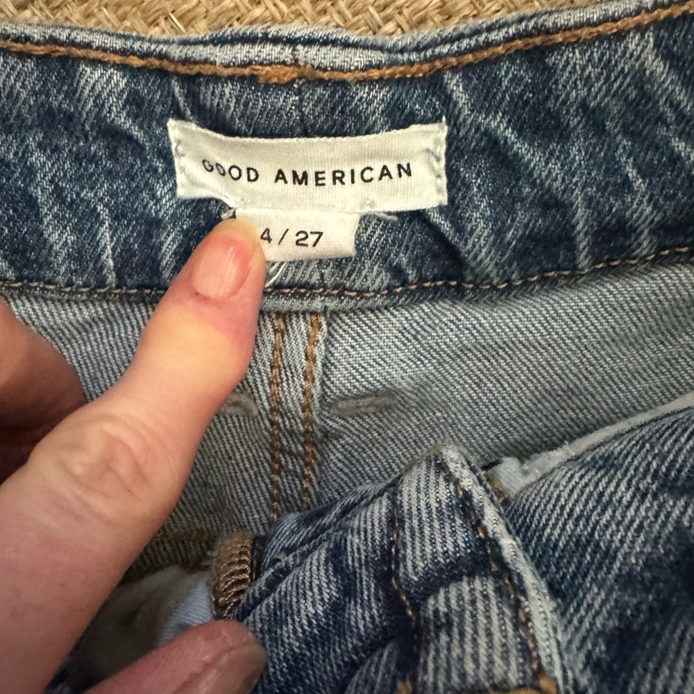 NWOT Good American Weekender Cuffed Jeans 27 - Picture 3 of 3